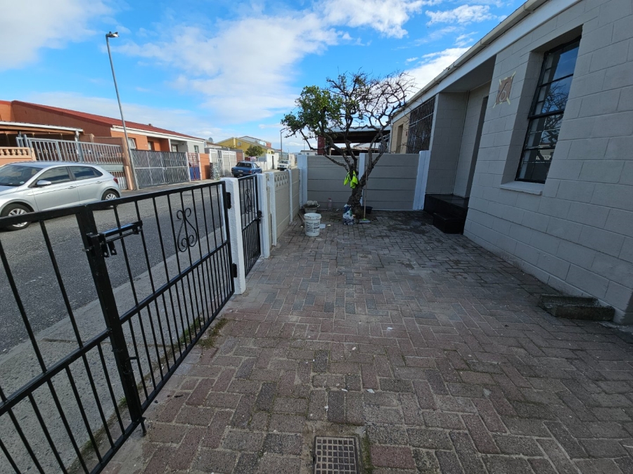 3 Bedroom Property for Sale in Eastridge Western Cape